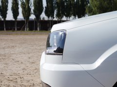 2014款 1.5L 手动 商务版 5座