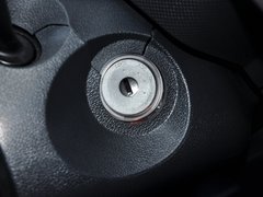 2014款 1.5L 手动 商务版 5座