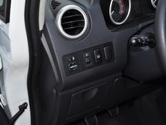 2014款 1.5L 手动 商务版 5座