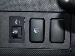 2014款 1.5L 手动 商务版 5座