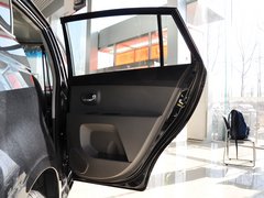2014款 1.5L 手动 精英型 5座