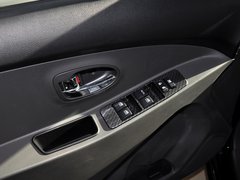 2014款 1.5L 手动 精英型 5座