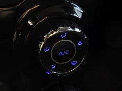 2014款 1.5L 手动 精英型 5座