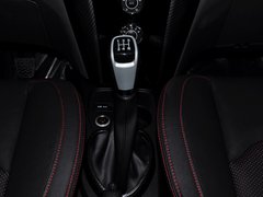 2014款 1.5L 手动 精英型 5座