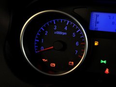 2014款 1.5L 手动 精英型 5座