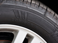 2014款 1.5L 手动 精英型 5座