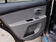 2014款 1.5L 手动 精英型 5座