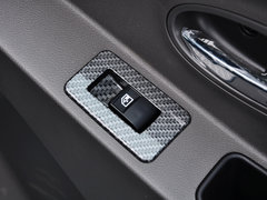 2014款 1.5L 手动 精英型 5座