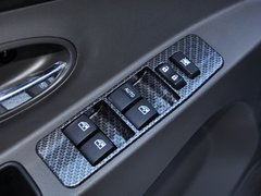 2014款 1.5L 手动 豪华型 5座