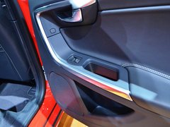 2014款 3.0T 自动 T6个性运动版
