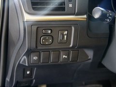 2014款 200h 1.8L CVT 精英版（单色）
