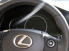 2014款 200h 1.8L CVT 精英版（单色）