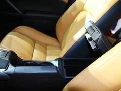 2014款 200h 1.8L CVT 精英版（单色）