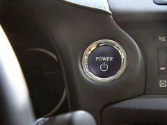 2014款 200h 1.8L CVT 精英版（单色）