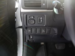 2014款 200h 1.8L CVT 精英版（单色）