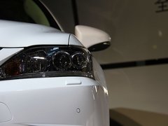 2014款 200h 1.8L CVT 精英版（单色）