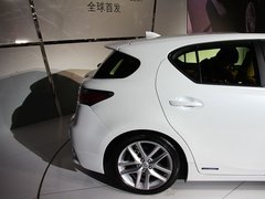 2014款 200h 1.8L CVT 精英版（单色）