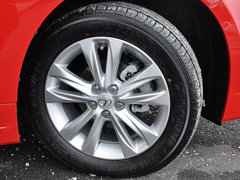 2014款 200h 1.8L CVT 精英版（单色）