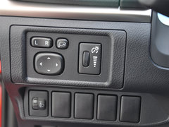 2014款 200h 1.8L CVT 精英版（单色）