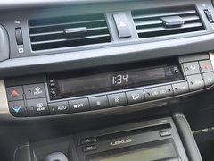 2014款 200h 1.8L CVT 精英版（单色）