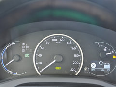 2014款 200h 1.8L CVT 精英版（单色）