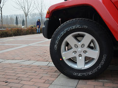 2014款 3.0L 自动 四门版Sahara 5座