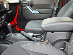 2014款 3.0L 自动 四门版Sahara 5座
