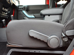 2014款 3.0L 自动 四门版Sahara 5座