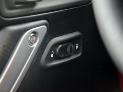 2014款 3.0L 自动 四门版Sahara 5座