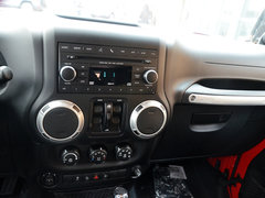 2014款 3.0L 自动 四门版Sahara 5座
