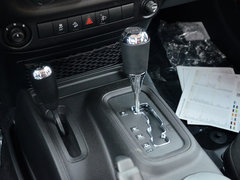2014款 3.0L 自动 四门版Sahara 5座