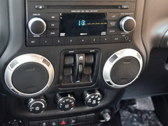 2014款 3.0L 自动 四门版Sahara 5座