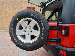 2014款 3.0L 自动 四门版Sahara 5座