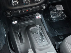 2014款 3.0L 自动 四门版Sahara 5座