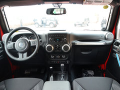 2014款 3.0L 自动 四门版Sahara 5座