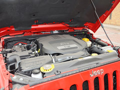 2014款 3.0L 自动 四门版Sahara 5座