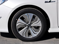 2014款 2.0L AT Hybrid