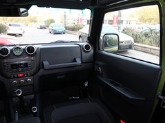 2014款 2.4L 手动 穿越版