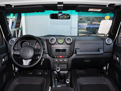 2014款 2.4L 手动 穿越版