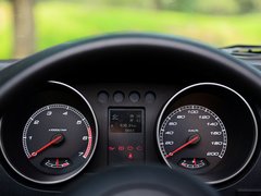 2014款 2.4L 手动 穿越版