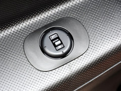 2013款 1.0L 手动 豪华型