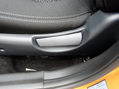 2013款 1.0L 手动 豪华型