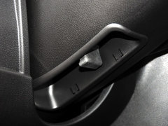 2013款 1.0L 手动 豪华型