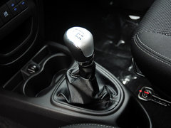 2013款 1.0L 手动 豪华型