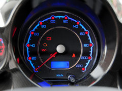 2013款 1.0L 手动 豪华型