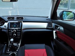 2014款 1.5T 手动 两驱精英版 5座