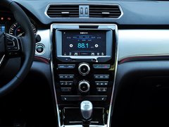 2014款 1.5T 手动 两驱精英版 5座