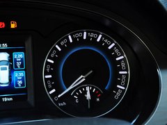 2014款 1.5T 手动 两驱精英版 5座