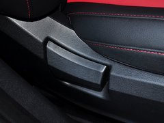 2014款 1.5T 手动 两驱精英版 5座