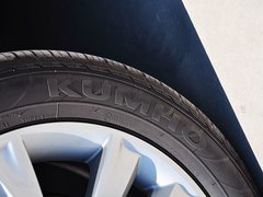 2014款 1.5T 手动 两驱精英版 5座
